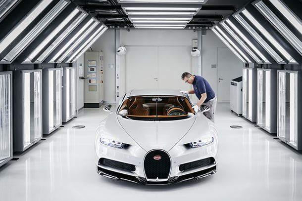เผยเบื้องหลังการผลิต Bugatti Chiron หนึ่งคันใช้ผู้เชี่ยวชาญ 20 คน