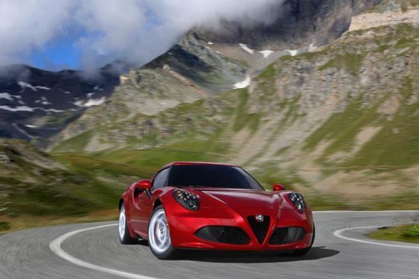 Alfa Romeo 4C เตรียมถูกปรับโฉม อาจเพิ่มรุ่นสมรรถนะสูง