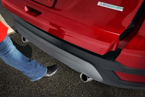 Ford Escape โฉมใหม่ ปี 2013 เหนือชั้นด้วยระบบเปิดประตูท้ายแบบ hand-free
