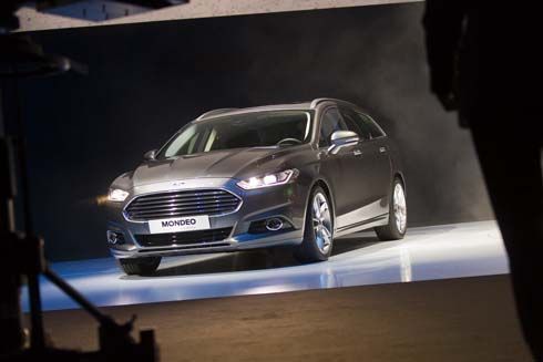 เปิดภาพ All-New Ford Mondeo Wagon และ Liftback 5 ประตู รุ่นปี 2013