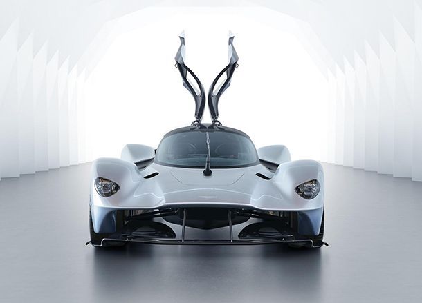 Aston Martin ยืนยันแผนพัฒนาซูเปอร์คาร์ขุมพลังกลางลำอีกรุ่น