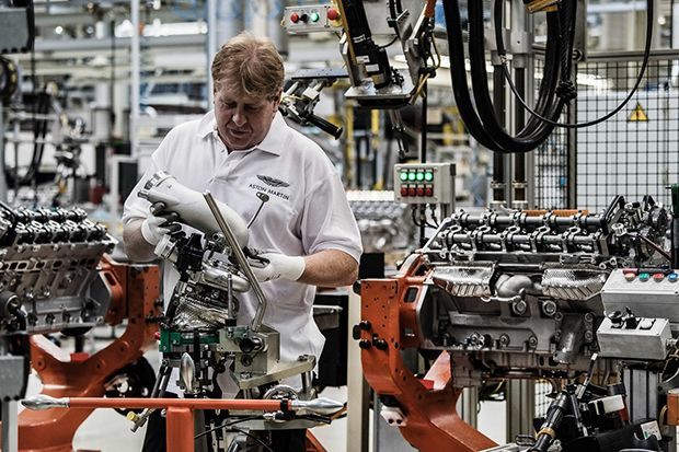 Aston Martin ใช้เวลา 8 ชั่วโมงต่อการผลิตขุมพลัง V12 ใน DB11