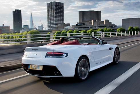 Aston Martin – Lotus ประกาศเรียกคืนรถ หลังพบปัญหาลมยางและท่อทางเดินน้ำมัน