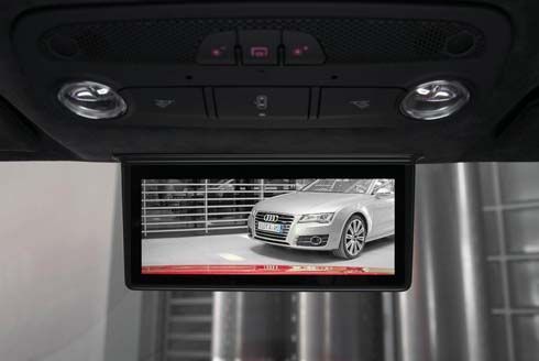 Audi R8 e-tron ติดตั้งหน้าจอดิจิตอล AMOLED แทนกระจกมองหลัง