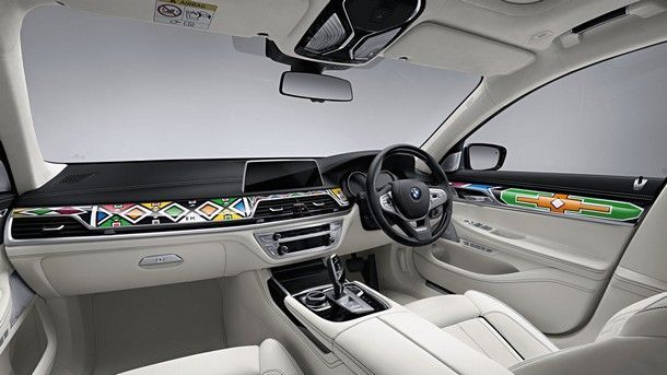 อย่างแนว !! BMW เปิดตัว 740Li รุ่นพิเศษที่มีการตกแต่งภายในด้วยกราฟฟิกลวดลายชนเผ่าแอฟริกา