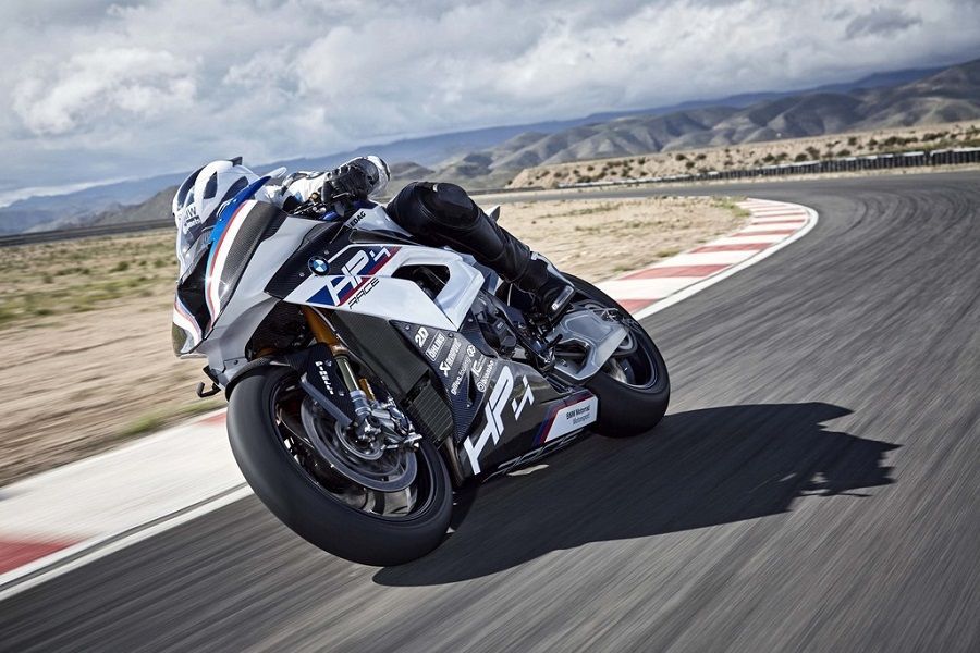 เครื่องยนต์ BMW HP4 Race มีระยะการใช้งานแค่ 5,000 กม. เท่านั้น