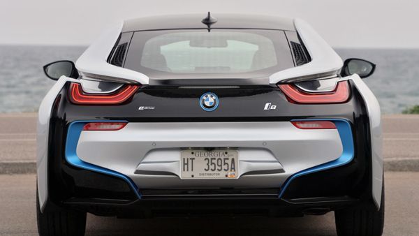 BMW เตรียมยกระดับสมรรถนะ i8 อาจเปิดตัวปีหน้า