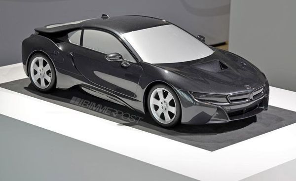 ตั้งใจหลุด? โฉมแรกรถสปอร์ตไฮบริด BMW i8 เวอร์ชั่นรถโมเดล