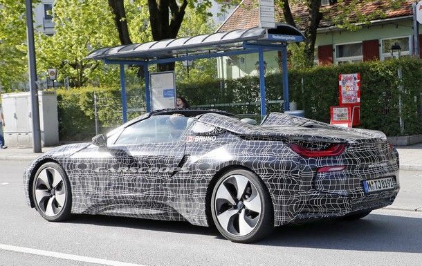 BMW i8 รุ่นใหม่ จะมาพร้อมสมรรถนะสูงขึ้นสู่แรงม้าระดับ 420 แรงม้า พร้อมเวอร์ชั่นเปิดประทุน