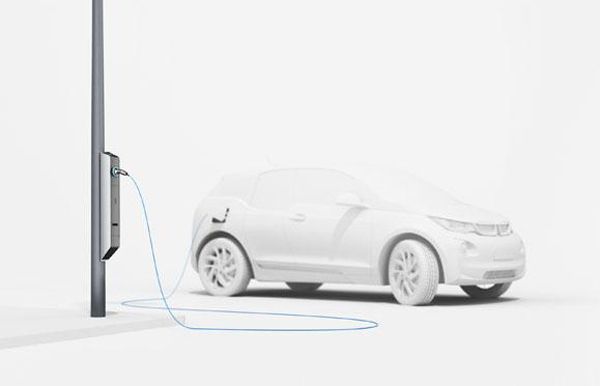 BMW มาแปลก เปิดตัว Light & Charge เสาไฟฟ้าต้นแบบมีพอร์ทชาร์จไฟรถในตัว