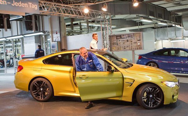 มาแล้ว BMW M4 สปอร์ตคูเป้คันแรกออกจากสายการผลิต