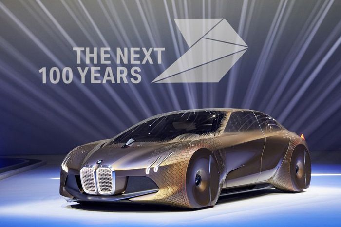 BMW ฉลองครบ 100 ปีด้วยรถต้นแบบ Vision Next 100