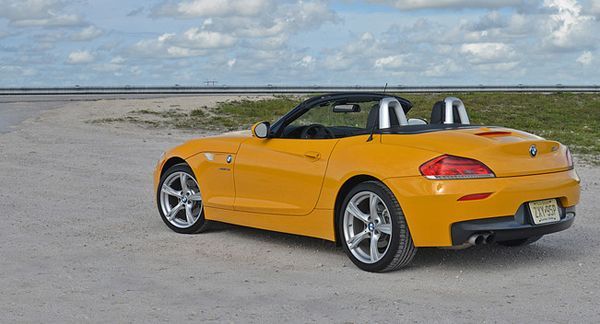 BMW เรียกคืนรถเครื่องเบนซิน 2.0 ลิตรทั่วโลก 176,000 คันจากปัญหาระบบเบรก