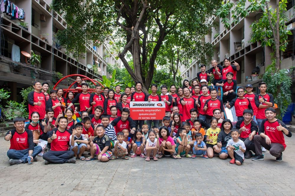 บริดจสโตน สานพลังเครือข่ายศูนย์บริการยางรถบรรทุกและรถโดยสาร บีทีซี พัฒนาคุณภาพชีวิตชุมชนบ่อนไก่