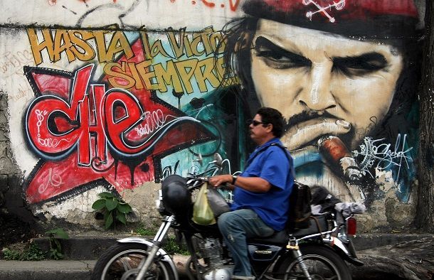 ลูกชาย Che Guevara จัดทริปมอเตอร์ไซค์ตามรอยความหลงใหลของพ่อในคิวบา