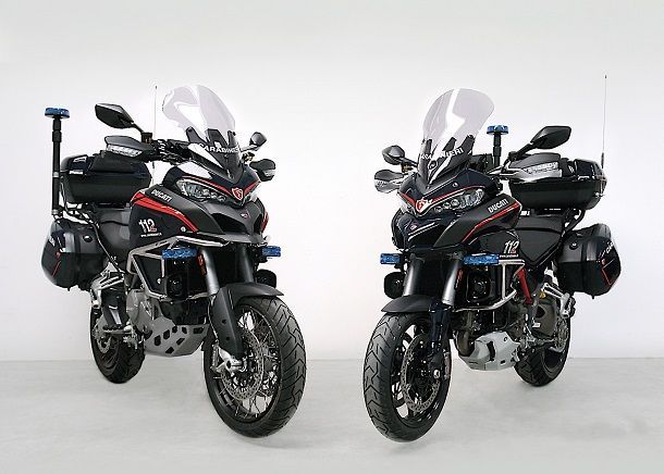 ตำรวจอิตาลีรับมอบ Ducati Multistrada1200S และ Multistrada1200 Enduro เป็นหน่วยม้าเร็ว