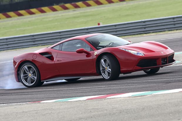 Ferrari ผงาดคว้ารางวัลเครื่องยนต์ยอดเยี่ยมแห่งปี 2016