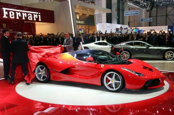 Ferrari แย้มอาจขาย “LaFerrari” เวอร์ชั่นราคาย่อมเยา