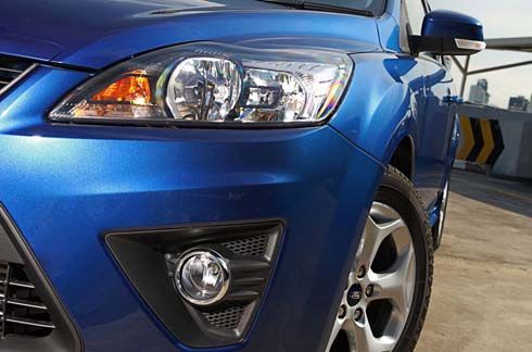 Ford Focus ปี 2011 ไมเนอร์เชนจ์ ทั้งซีดานและแฮทช์แบ็ค ราคาเริ่มต้น 8.09 แสนบาท
