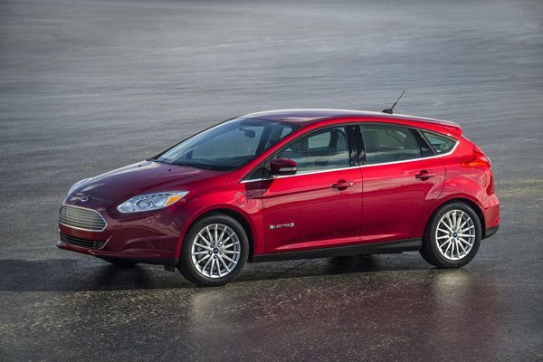 Ford เตรียมเปิดให้ค่ายรถรายอื่นศึกษาสิทธิบัตรพลังไฟฟ้าแบบมีค่าใช้จ่าย