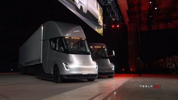 ไม่น้อยหน้า Tesla Semi รถบรรทุกไฟฟ้ารุ่นแรก ชาร์จไฟ 1 ครั้ง วิ่งได้ไกล 800 กม. และบรรทุกได้มากถึง 3.6 หมื่นกิโลกรัม
