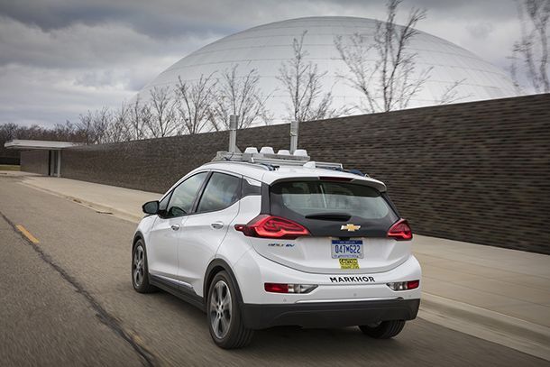 GM และ Toyota เรียกร้องผ่อนปรนกฎระเบียบการทดสอบรถขับขี่อัตโนมัติ