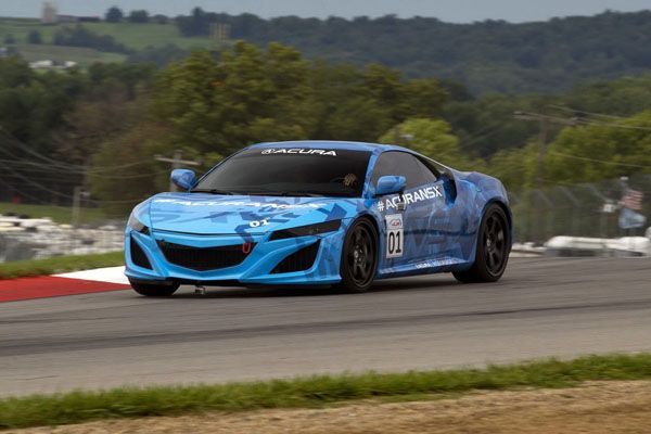 Honda NSX โชว์ลีลาและเสียงคำรามของขุมพลังไฮบริดบล็อกล่าสุด