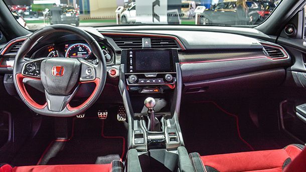 ชมห้องโดยสารสุดสปอร์ต Honda Civic Type R เน้นสีแดงแรงฤทธิ์
