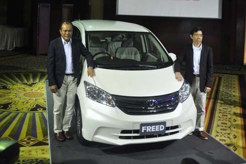 ราคา Honda Freed 2012-2013 ฮอนด้าฟรีด โฉมใหม่ เริ่มต้นที่ 839,000 บาท