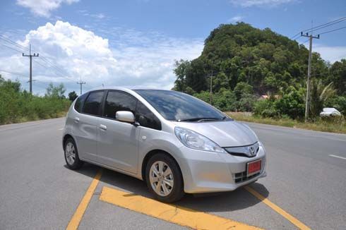 รีวิว Honda Jazz Hybrid ฮอนด้า แจ๊ส ไฮบริด ขับทดสอบกว่า 1,600 กิโลเมตร