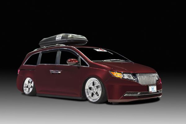 Bisimoto Honda Odyssey ยัดขุมพลัง 1,029 แรงม้า แถมโหลดติดพื้น