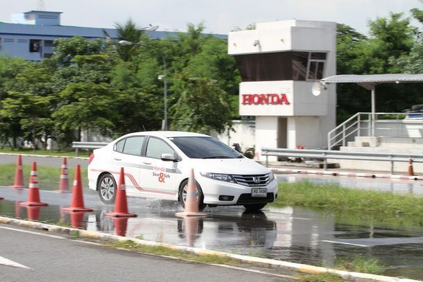 Honda ร่วมกับสถานีวิทยุจราจรเพื่อสังคม จัดโครงการ "TRS เครือข่ายจราจรอุ่นใจ ขับขี่ปลอดภัยกับ Honda"