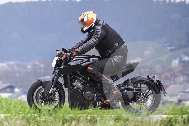 Husqvarna 1301 โมเดิร์นขั้นกว่าบนพื้นฐานของ KTM 1290 Super Duke R