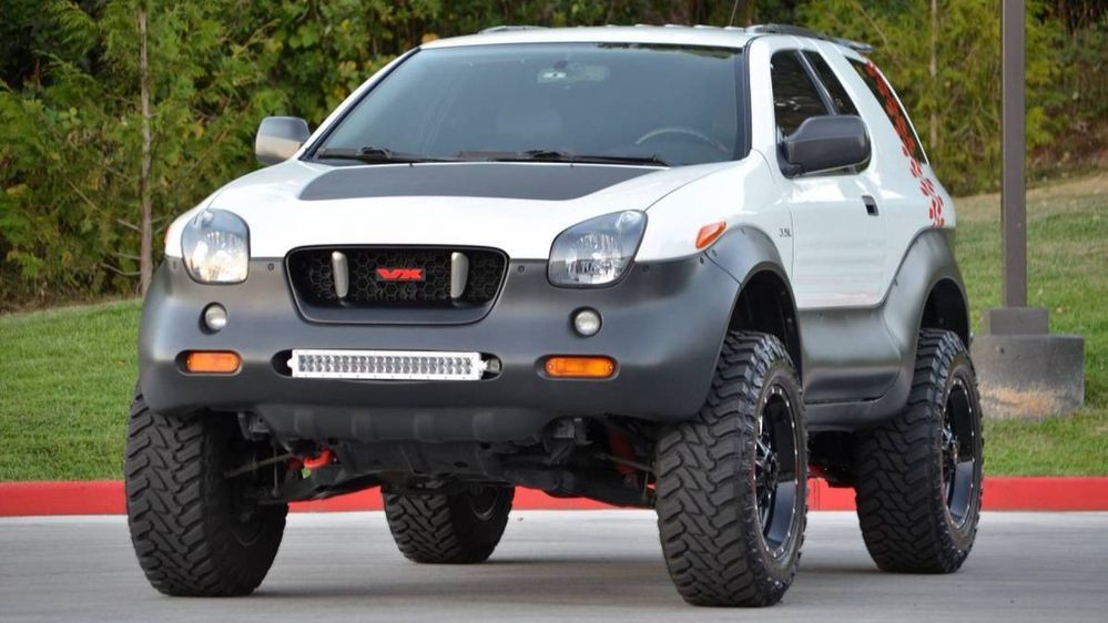 หล่อ ล้ำ ลิมิเต็ด ! Isuzu Vehicross Ironman Edition เอสยูวีสุดล้ำจากยุค 90 กับค่าตัวราว 4 แสนบาท