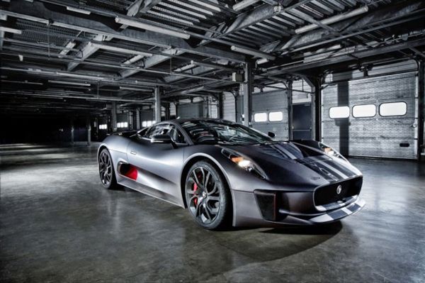 เจ๋งกว่าเยอะ! Jaguar C-X75 รถคู่กายของศัตรูเจมส์ บอนด์