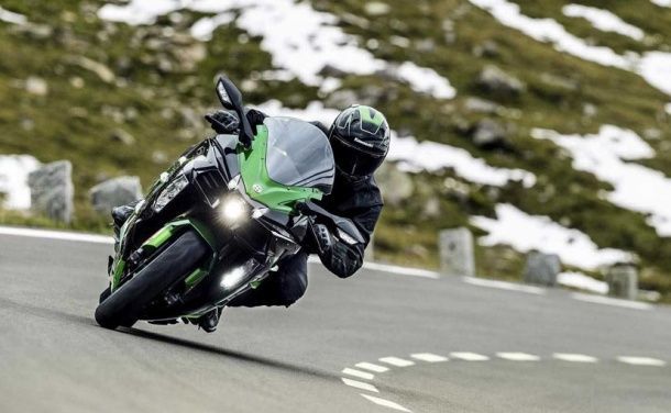 TIME2017: Kawasaki H2 SX สปอร์ตทัวร์ซิ่งซูเปอร์ชาร์จเคาะราคาทะลุล้านบาทไทย