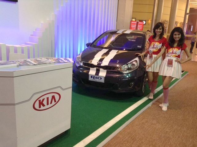 KIA เข้าร่วมกิจกรรม FIFA WORLD CUP TROPHY TOUR 2013 @Parc paragon
