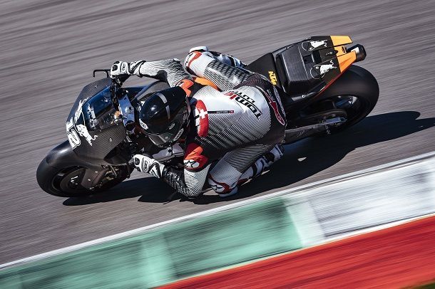 จงสดับรับฟัง ขุมพลัง V4 ของ KTM RC16 ที่เตรียมลงล่าโพเดียมใน MotoGP ฤดูกาล 2017