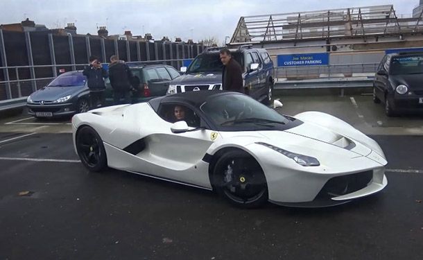 รวยมาก! กอร์ดอน แรมซีย์ เชฟชื่อดังอวดไอ้แมงมุมคันใหม่ LaFerrari Aperta