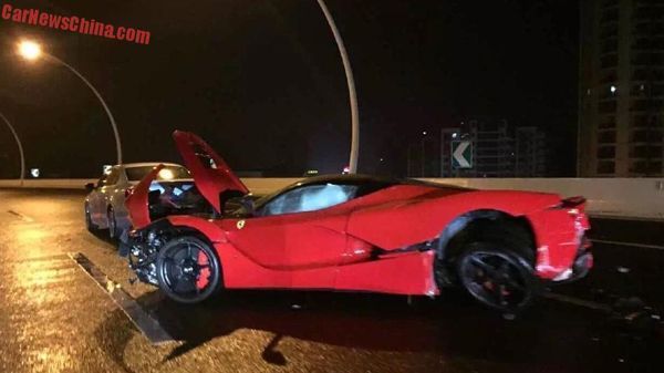 สะเทือนใจ! LaFerrari พังยับเยินฝีมือนักขับวัยรุ่นชาวจีน