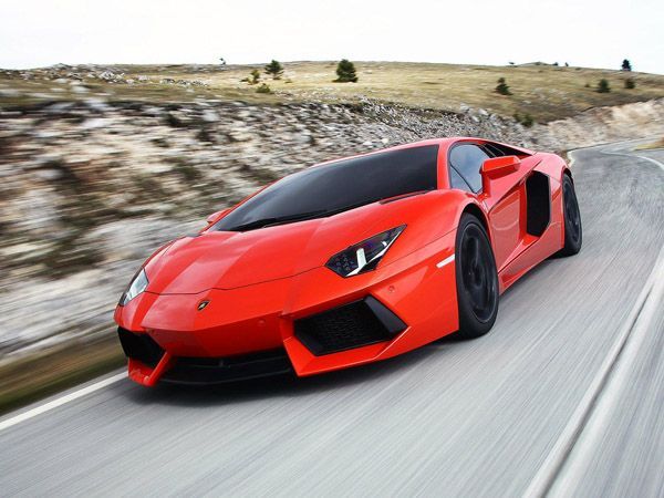 ฮือฮา! ซื้อเพนท์เฮาส์ในดูไบ แถม “Lamborghini Aventador”