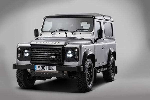 Land Rover ส่ง Defender รุ่นพิเศษฉลองผลิตครบ 2 ล้านคัน