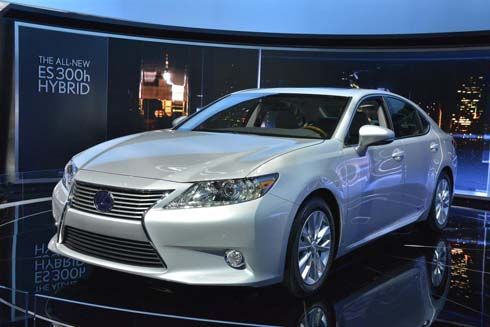 Lexus เปิดตัว ES 350 และ ES 300h รุ่นปี 2013 ในงาน 2012 New York Auto Show