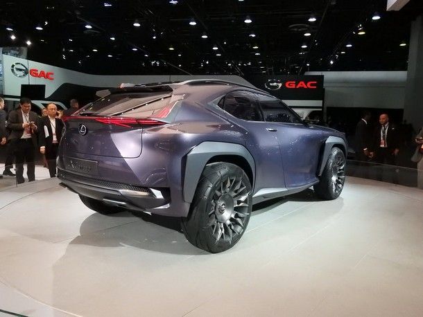 Lexus เตรียมนำ UX Crossover Concept ขึ้นสู่สายการผลิตรถเอสยูวีไซส์ใหญ่