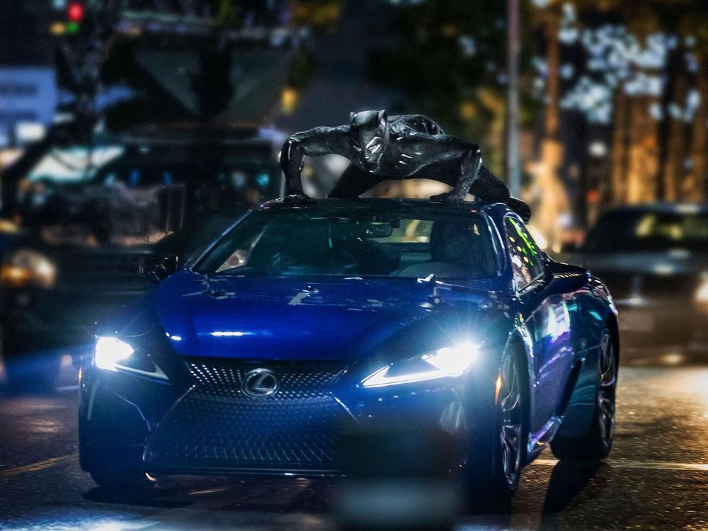 เมื่อ Lexus LC500 พาฝ่าบาทลุยปะฉะดะ ใน Black Panther