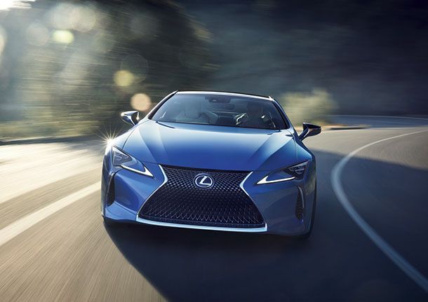 Lexus เผยใช้เวลา 15 ปีในการพัฒนาสีน้ำเงิน “Structural Blue”