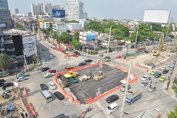 เลื่อนเปิดทางกลางสี่แยกรัชโยธินจากวันที่ 22 พ.ค. เป็นเช้าวันที่ 24 พ.ค.นี้
