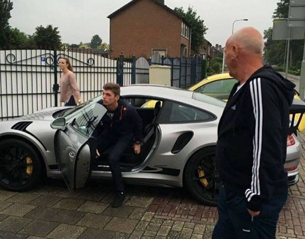 อายุ 18 คุณทำอะไรอยู่! Max Verstappen นักแข่งเอฟวันถอย Porsche 911 GT3 RS