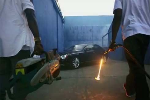 Maybach หมดสภาพรถหรูตัวพ่อ ในมิวสิควิดีโอ Otis ของ Kanye West และ Jay-Z