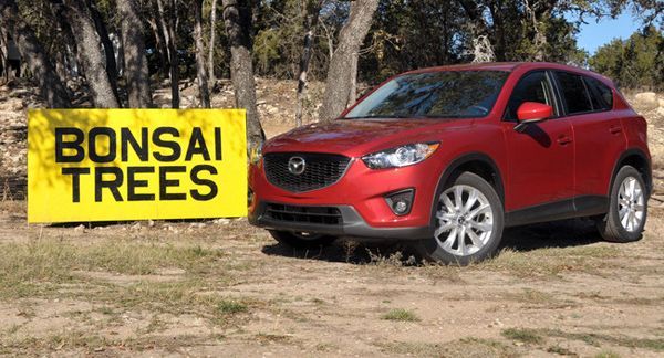 สื่อนอกตีข่าว ลูกค้าทดสอบระบบเบรกอัตโนมัติใน Mazda CX-5 แต่พลาดเสยกำแพง